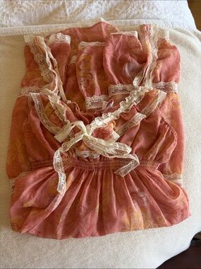 Victoria's Secret Pink Peach Floral Lace Trim Chemise